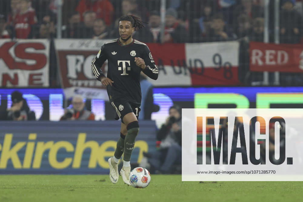 Michael Olise (FC Bayern München) in Aktion, am Ball, Einzelaktion waehrend des spiels der Bundesliga zwischen 1. FC Köln und FC Bayern München, RheinEnergieSTADION am 14. January 2026 in Köln, Deutschland. (Foto von Oliver Kaelke DeFodi Images) +++ Michael Olise (FC Bayern München) controls the ball during the Bundesliga match between 1. FC Köln and FC Bayern München at RheinEnergieSTADION on January 14, 2026 in Köln, Germany. (Photo by Oliver Kaelke DeFodi Images) DFL regulations prohibit any use of photographs as image sequences and or quasi-video. (Photo by Oliver Kaelke DeFodi Images) -