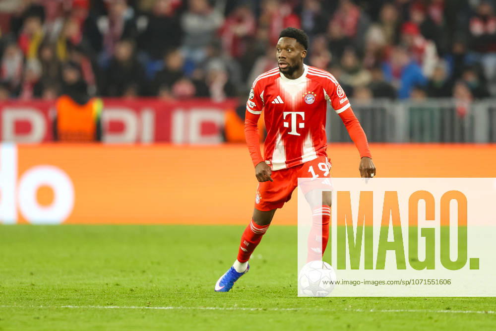 Alphonso Davies (FC Bayern Muenchen, 19) mit Ball, GER, FC Bayern Muenchen vs. Royale Union Saint-Gilloise, Fussball, UEFA Champions League, Liga-Phase, 7. Spieltag, Saison 2025 2026, 21.01.2026, GER, FC Bayern Muenchen vs. Royale Union Saint-Gilloise, Fussball, UEFA Champions League, Liga-Phase, 7. Spieltag, Saison 2025 2026, 21.01.2026 Muenchen