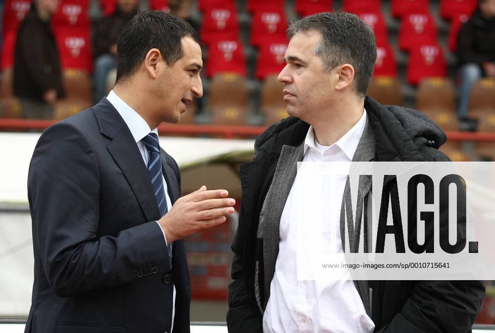 Fussball - 2. Bundesliga - 12.Spieltag: FC Augsburg - SpVgg Greuther Fürth - - Rachid Azzouzi (Manager Spvgg Greuther Fürth) und Andreas Rettig (Manager FC Augsburg)