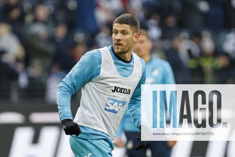 Andrej Kramaric (TSG Hoffenheim, 27) beim Aufwärmen vor Spielbeginn , Deutschland, Fussball, 1. Bundesliga, 19.Spieltag, 2025 2026, Eintracht Frankfurt vs. TSG 1899 Hoffenheim, 24.01.2026, Frankfurt am Main Deutsche-Bank-Park Deutschland