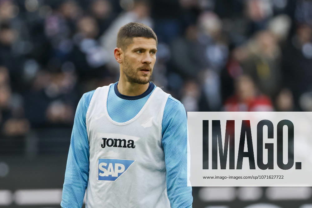 Andrej Kramaric (TSG Hoffenheim, 27) beim Aufwärmen vor Spielbeginn , Deutschland, Fussball, 1. Bundesliga, 19.Spieltag, 2025 2026, Eintracht Frankfurt vs. TSG 1899 Hoffenheim, 24.01.2026, Frankfurt am Main Deutsche-Bank-Park Deutschland