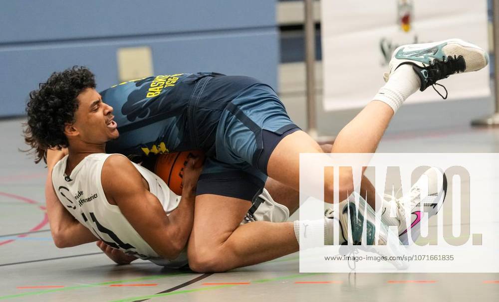 Gabriel Jung von den ETB Miners im Spiel gegen Baskets Juniors TSG Westerstede am 24.01. 2026. Das Spiel endete X:X in der Sporthalle Am Hallo, Ernestinenstraße 57. Michael Gohl FUNKE Foto Services Deutschland Nordrhein-Westfalen Essen