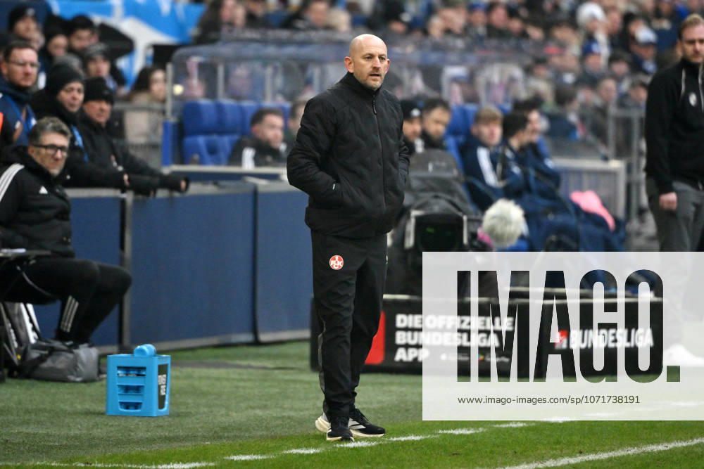 Trainer Torsten Lieberknecht (1. FC Kaiserslautern) 25.01.2026, Fussball 2. Bundesliga, Saison 2025 2026, 19. Spieltag, FC Schalke 04 - 1. FC Kaiserslautern 2:2 DFL regulations prohibit any use of photographs as image sequences and or quasi-video Gelsenkirchen Veltins Arena Nordrhein Westfalen Deutschland