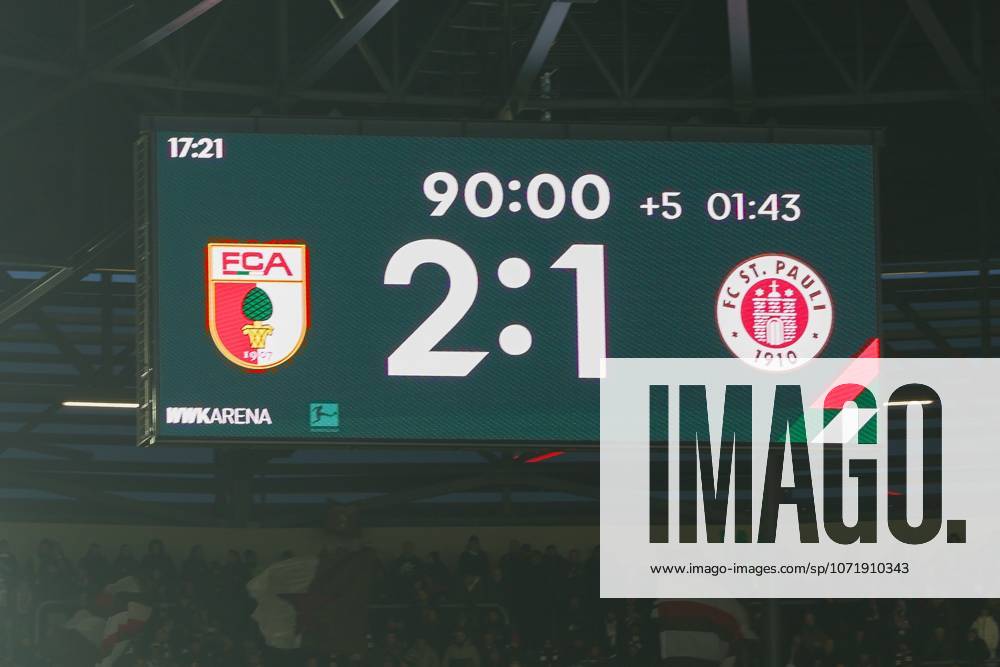 Endstand auf der Anzeigetafel 2:1, FC Augsburg vs. FC St. Pauli, Fussball, 1. Bundesliga, 20. Spieltag, 31.01.2026 DFB regulations prohibit any use of photographs as image sequences and or quasi-video Augsburg Bayern Deutschland