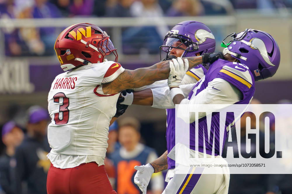 NFL, American Football Herren, USA Washington Commanders at Minnesota Vikings Washington Commanders Safety Will Harris (3) and Minnesota Vikings Wide Receiver Tai Felton (13) exchange words after punt during the NFL regular season game at US Bank Stadium in Minneapolis Minnesota on December 7, 2025. The Minnesota Vikings defeated the Washington Commanders 31-0 (Jeff Scudder Image of Minneapolis Minnesota United States
