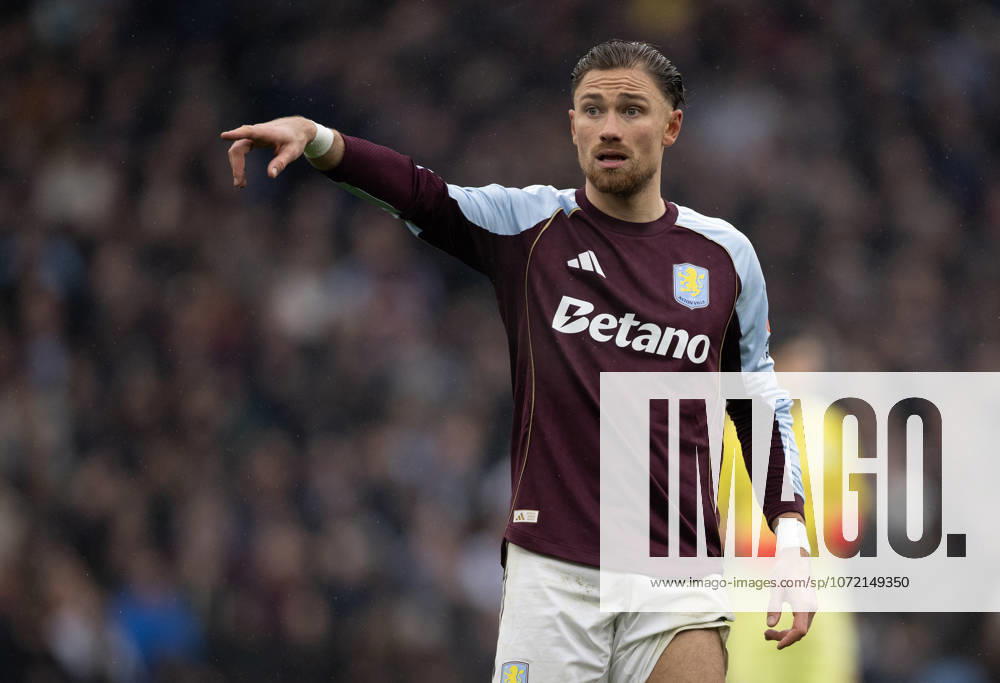 Aston Villa v Brentford - Premier League BIRMINGHAM, ENGLAND - FEBRUARY 1: Matty Cash of Aston Villa during the Premier League match between Aston Villa and Brentford at Villa Park on February 1, 2026 in Birmingham, United Kingdom. Birmingham Villa Park England United Kingdom