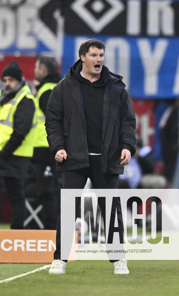 Trainer Coach Merlin Polzin Hamburger SV HSV am Spielfeldrand Gestik Geste 1. FC Heidenheim 1846 FCH vs Hamburger SV HSV 07.02.2026 DFL REGULATIONS PROHIBIT ANY USE OF PHOTOGRAPHS AS IMAGE SEQUENCES AND OR QUASI-VIDEO 1. FC Heidenheim 1846 FCH vs Hamburger SV HSV