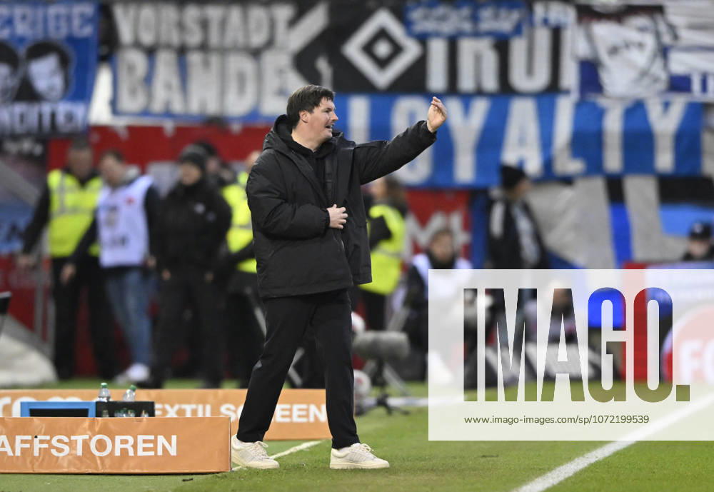 Trainer Coach Merlin Polzin Hamburger SV HSV am Spielfeldrand Gestik Geste 1. FC Heidenheim 1846 FCH vs Hamburger SV HSV 07.02.2026 DFL REGULATIONS PROHIBIT ANY USE OF PHOTOGRAPHS AS IMAGE SEQUENCES AND OR QUASI-VIDEO 1. FC Heidenheim 1846 FCH vs Hamburger SV HSV