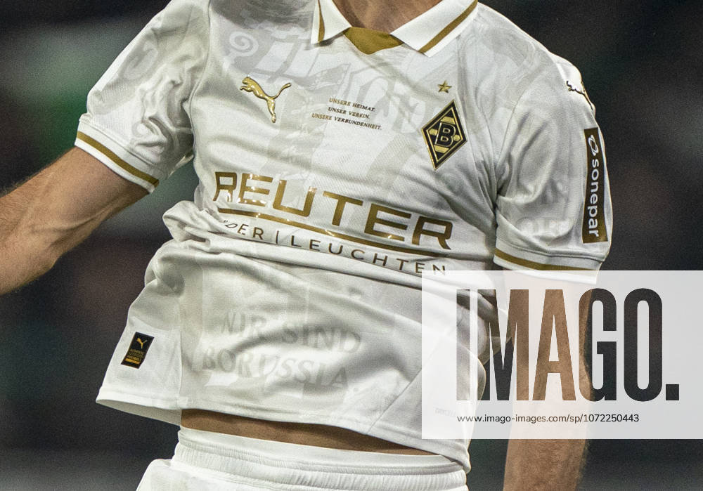 Symbolfoto: Trikot von Borussia Mönchengladbach mit dem Hauptsponsor REUTER 07.02.2026, Borussia Mönchengladbach - Bayer Leverkusen, Fussball, 1.Bundesliga, GER, Leverkusen, BayArena DFL regulations prohibit any use of photographs as image sequences and or quasi-video.