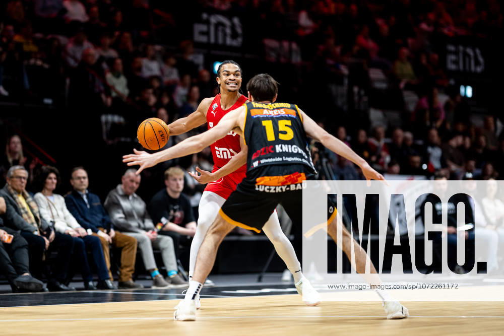 Basketball - Saison 2025 2026 - 2. Bundesliga Pro-A - 22. Spieltag: Nürnberg Falcons Basketball Club NBC - Bozic Estriche Knights Kirchheim - ThHa - - Evan Taylor (10, Nürnberg Falcons BC NBC ) Nil Failenschmid Clavera (15, Kirchheim Knights )