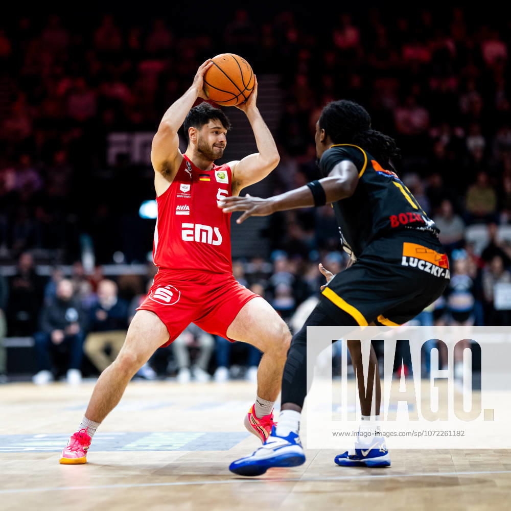 Basketball - Saison 2025 2026 - 2. Bundesliga Pro-A - 22. Spieltag: Nürnberg Falcons Basketball Club NBC - Bozic Estriche Knights Kirchheim - ThHa - - Tim Köpple Koepple (5, Nürnberg Falcons BC NBC ) Tyrel Morgan (11, Kirchheim Knights )