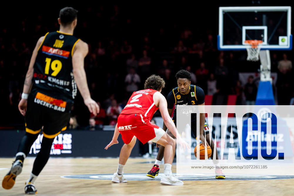 Basketball - Saison 2025 2026 - 2. Bundesliga Pro-A - 22. Spieltag: Nürnberg Falcons Basketball Club NBC - Bozic Estriche Knights Kirchheim - ThHa - - Chuck Harris (3, Kirchheim Knights ) Carter Whitt (2, Nürnberg Falcons BC NBC )
