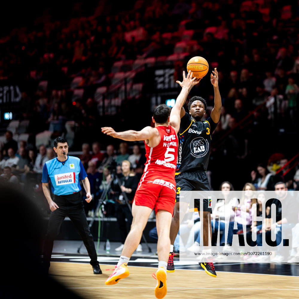 Basketball - Saison 2025 2026 - 2. Bundesliga Pro-A - 22. Spieltag: Nürnberg Falcons Basketball Club NBC - Bozic Estriche Knights Kirchheim - ThHa - - Chuck Harris (3, Kirchheim Knights ) Tim Köpple Koepple (5, Nürnberg Falcons BC NBC )