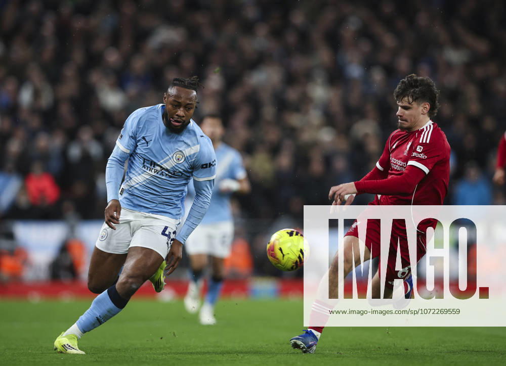 Liverpool v Manchester City, FA Premier League 08.02.26 Liverpool v Manchester City, FA Premier League Bradley Ormesher The Times Antoine Semenyo of Manchester City and Milos Kerkez of Liverpool
