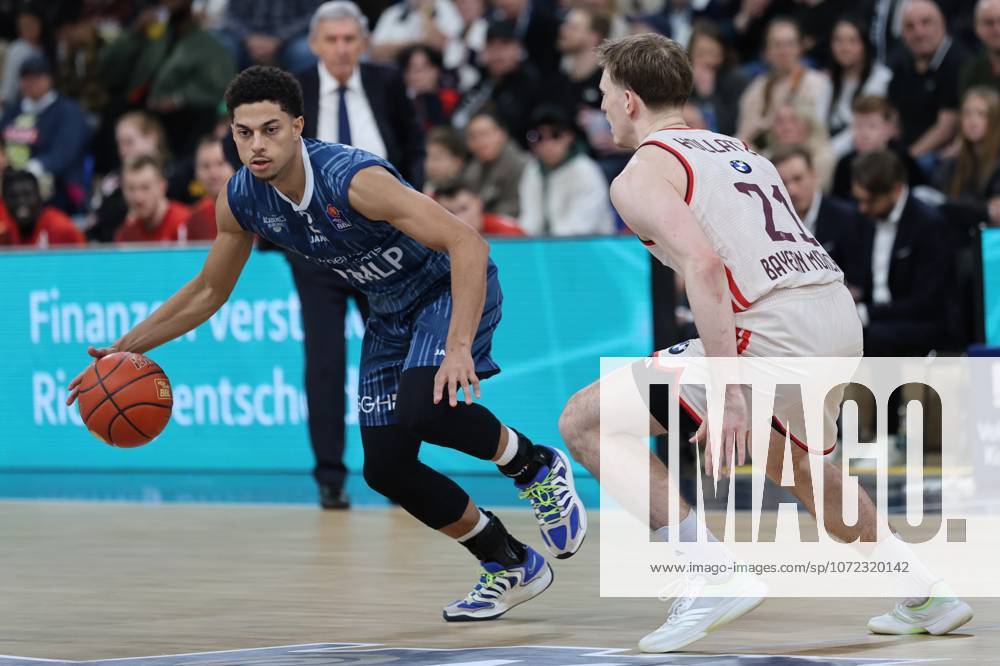 V.li.Kevin McClain (MLP Academics Heidelberg, 03), Justus Hollatz (FC Bayern Muenchen, 21) GER, BBL, MLP Academics Heidelberg vs. FC Bayern Muenchen, easycredit Basketball Bundesliga, 19.Spieltag, Saison, 2025 2026, 08.02.2026 GER, MLP Academics Heidelberg vs. FC Bayern Muenchen, Basketball, easycredit Basketball Bundesliga, 19.Spieltag, Saison, 2025 2026, 08.02.2026 Heidelberg