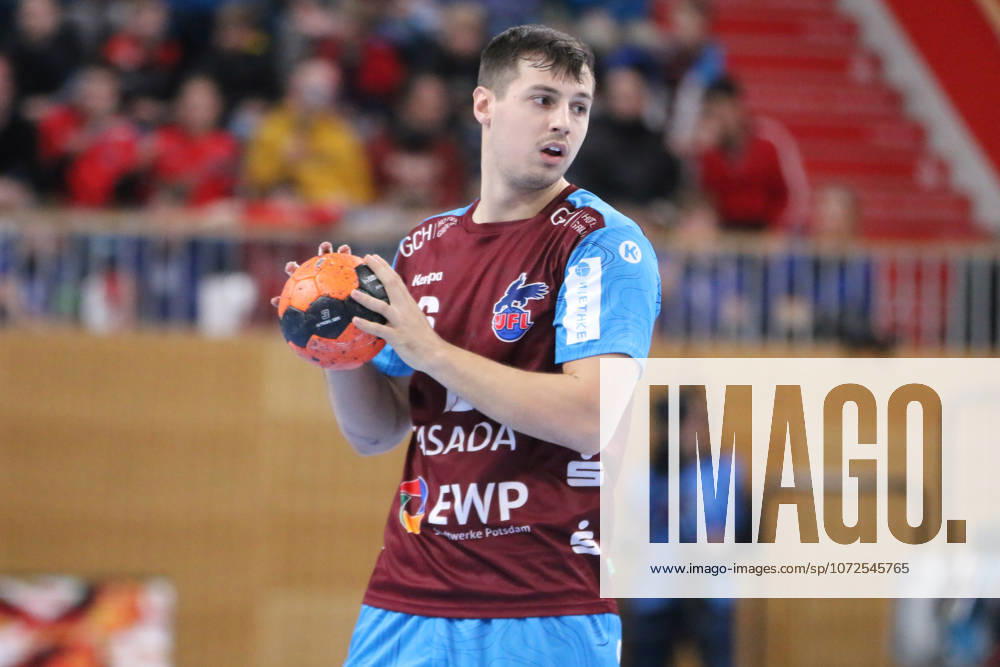 Handball Herren 2025 2026 2. Handball-Bundesliga 19. Spieltag 1. VfL Potsdam - Dessau-Roßlauer HV 06 MBS Arena Potsdam Markus Mahr (Potsdam, 6, rot) am Ball. Potsdam Brandenburg Deutschland