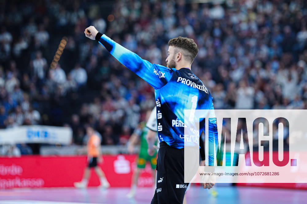 Jubel nach Parade Gonzalo Perez de Vargas (THW Kiel, 01) GER, THW Kiel vs. SC Magdeburg, Handball, 1. Bundesliga, Spieltag 21, Saison 2025 2026, 15.02.2026 GER, THW Kiel vs. SC Magdeburg, Handball, 1. Bundesliga, Spieltag 21, Saison 2025 2026, 15.02.2026 Kiel