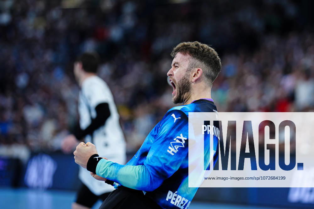 Jubel nach Parade Gonzalo Perez de Vargas (THW Kiel, 01) GER, THW Kiel vs. SC Magdeburg, Handball, 1. Bundesliga, Spieltag 21, Saison 2025 2026, 15.02.2026 GER, THW Kiel vs. SC Magdeburg, Handball, 1. Bundesliga, Spieltag 21, Saison 2025 2026, 15.02.2026 Kiel