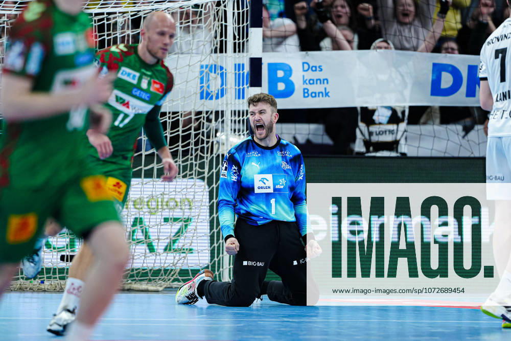 Jubel nach Parade Gonzalo Perez de Vargas (THW Kiel, 01) GER, THW Kiel vs. SC Magdeburg, Handball, 1. Bundesliga, Spieltag 21, Saison 2025 2026, 15.02.2026 GER, THW Kiel vs. SC Magdeburg, Handball, 1. Bundesliga, Spieltag 21, Saison 2025 2026, 15.02.2026 Kiel