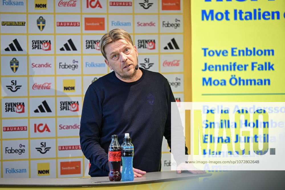 STOCKHOLM, SWEDEN 20260218 Swedish national team, Nationalteam captain Tony Gustavsson during the Swedish Football Association s press conference, PK, Pressekonferenz where the women s squad for the World Cup qualifiers is presented. STOCKHOLM SWEDEN