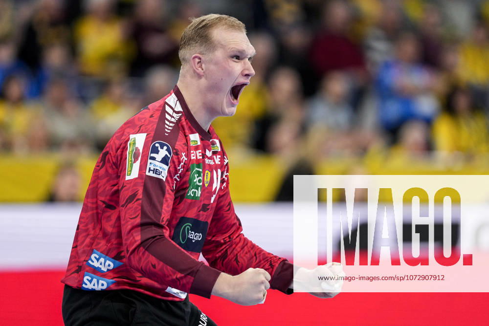 David Späth (Torwart, RNL, 29), Einzelbild, Einzelfoto, Aktion, Action, Jubel, jubeln, jubelt, celebration, Freude, freuen, freut sich, zuversichtlich, optimistisch, positiv, Spielszene, 20.02.2026, Mannheim (Deutschland), Handball, Bundesliga, Rhein-Neckar Löwen - TBV Lemgo Lippe