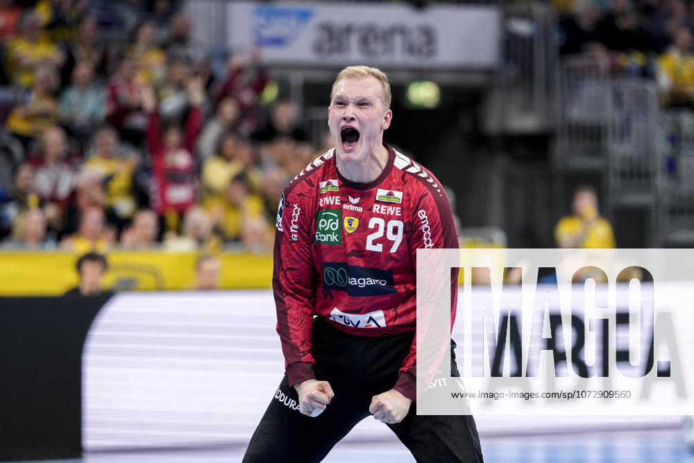David Späth (Torwart, RNL, 29), Spieler der Rhein-Neckar-Löwen, Einzelbild, Einzelfoto, Aktion, Action, Jubel, jubeln, jubelt, celebration, Freude, freuen, freut sich, zuversichtlich, optimistisch, positiv, Spielszene, 20.02.2026, Mannheim (Deutschland), Handball, Bundesliga, Rhein-Neckar Löwen - TBV Lemgo Lippe