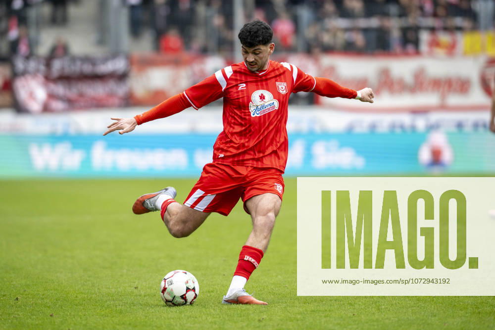 Regionalliga Nordost -Saison 25 26 Hallescher FC vs.Greifswalder FC Halle, Deutschland 21.Februar 2026: Im Bild:Burim Halili (Halle) Halle Saale Leuna Chemie Stadion Sachsen-Anhalt Deutschland