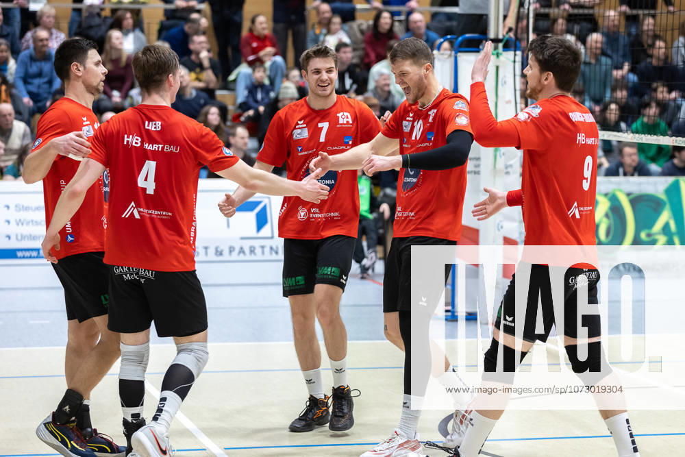 Team, Mannschaft, jubelt, Jubel, positive Emotionen, positive Emotion, SV Schwaig Volleyball - CERATONIA Volleys Eltmann , Volleyball, 2. Bundesliga Sued, 22. Spieltag, 21.02.2026 SV Schwaig Volleyball - CERATONIA Volleys Eltmann , Volleyball, 2. Bundesliga Sued, 22. Spieltag, 21.02.2026 Schwaig