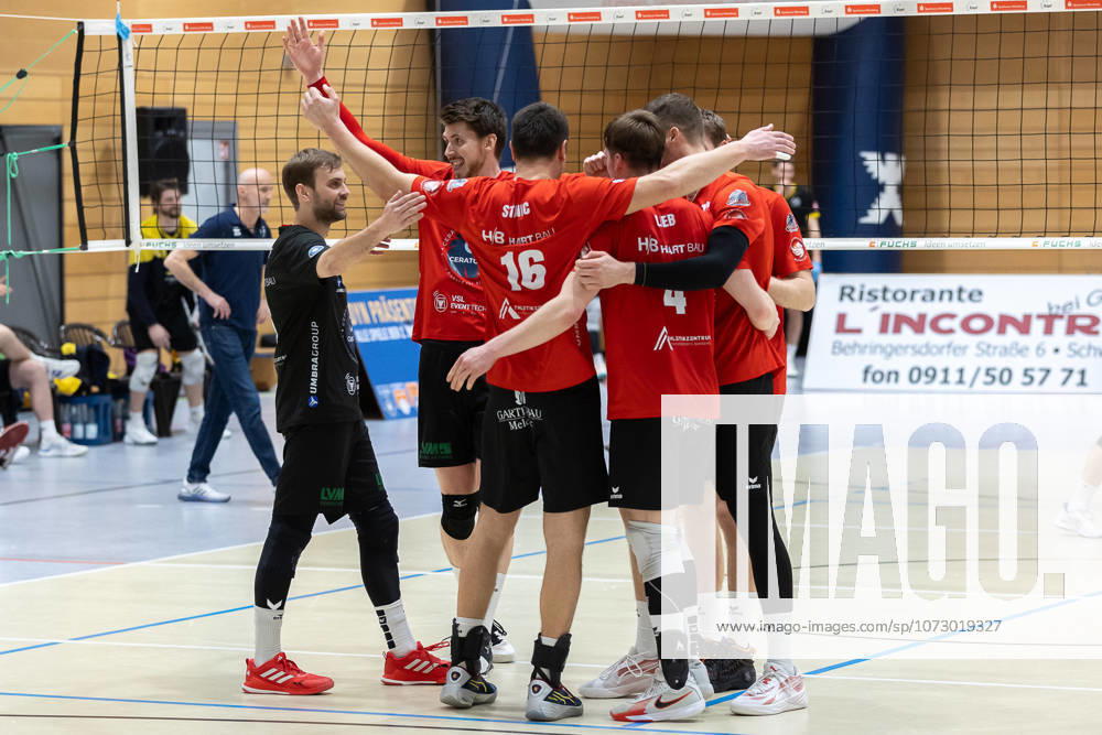 Team, Mannschaft, jubelt, Jubel, positive Emotionen, positive Emotion, Spielende, SV Schwaig Volleyball - CERATONIA Volleys Eltmann , Volleyball, 2. Bundesliga Sued, 22. Spieltag, 21.02.2026 SV Schwaig Volleyball - CERATONIA Volleys Eltmann , Volleyball, 2. Bundesliga Sued, 22. Spieltag, 21.02.2026 Schwaig