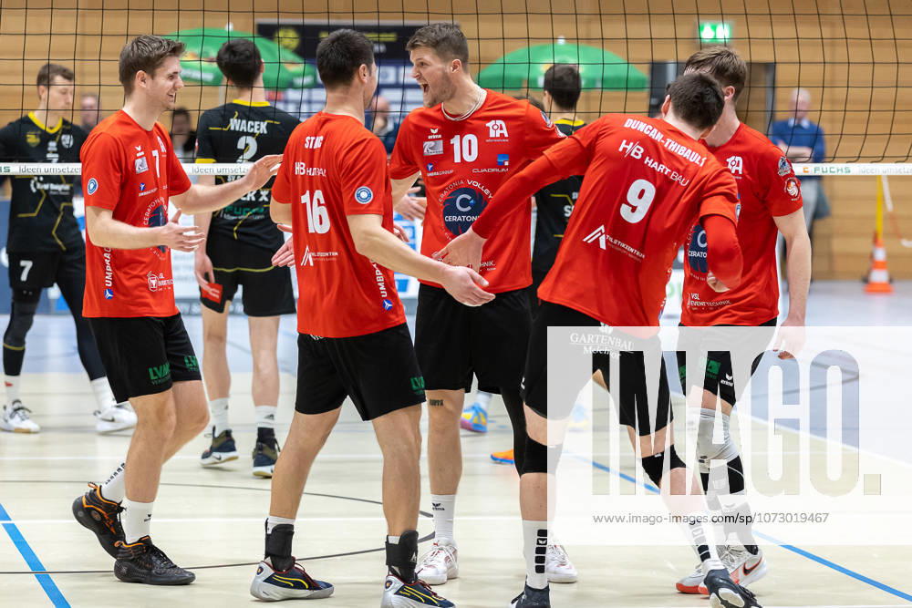 Team, Mannschaft, jubelt, Jubel, positive Emotionen, positive Emotion, Spielende, SV Schwaig Volleyball - CERATONIA Volleys Eltmann , Volleyball, 2. Bundesliga Sued, 22. Spieltag, 21.02.2026 SV Schwaig Volleyball - CERATONIA Volleys Eltmann , Volleyball, 2. Bundesliga Sued, 22. Spieltag, 21.02.2026 Schwaig