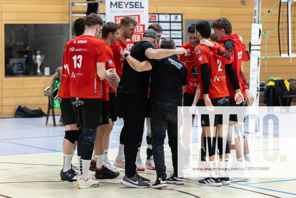 Team, Mannschaft, jubelt, Jubel, positive Emotionen, positive Emotion, Spielende, SV Schwaig Volleyball - CERATONIA Volleys Eltmann , Volleyball, 2. Bundesliga Sued, 22. Spieltag, 21.02.2026 SV Schwaig Volleyball - CERATONIA Volleys Eltmann , Volleyball, 2. Bundesliga Sued, 22. Spieltag, 21.02.2026 Schwaig