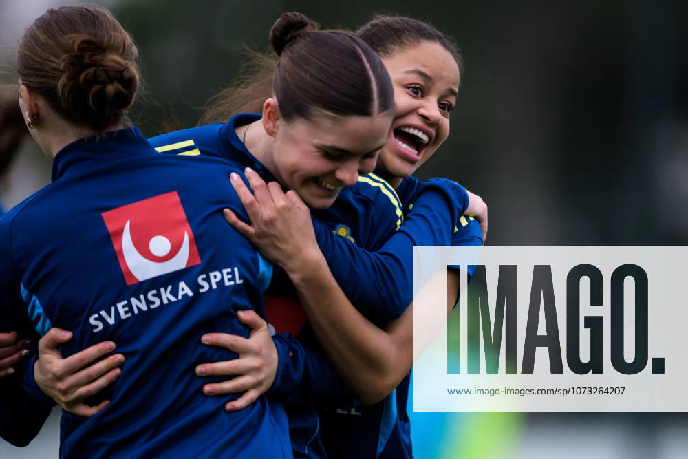 Felicia Schröder of the Swedish women s national football at a training session on February 25, 2026 in Albufeira. Photo: Ludvig Thunman BILDBYRAN kod LT LT0773 fotboll football soccer fotball träning practice training sverige sweden dam bbeng