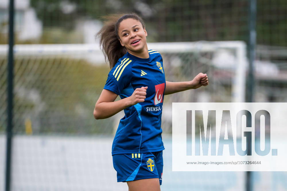Felicia Schröder of the Swedish women s national football at a training session on February 25, 2026 in Albufeira. Photo: Ludvig Thunman BILDBYRAN kod LT LT0773 fotboll football soccer fotball träning practice training sverige sweden dam bbeng