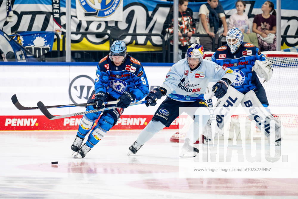 Kampf um den Puck Zweikampf zwischen Myles Powell (ERC Ingolstadt, 9) und Yasin Ehliz (EHC Red Bull Muenchen, 42) GER, EHC Red Bull Muenchen vs. ERC Ingolstadt, Eishockey, DEL, 45. Spieltag, Saison 2025 2026, 25.02.2026. GER, EHC Red Bull Muenchen vs. ERC Ingolstadt, Eishockey, DEL, 45. Spieltag, Saison 2025 2026, 25.02.2026. Muenchen