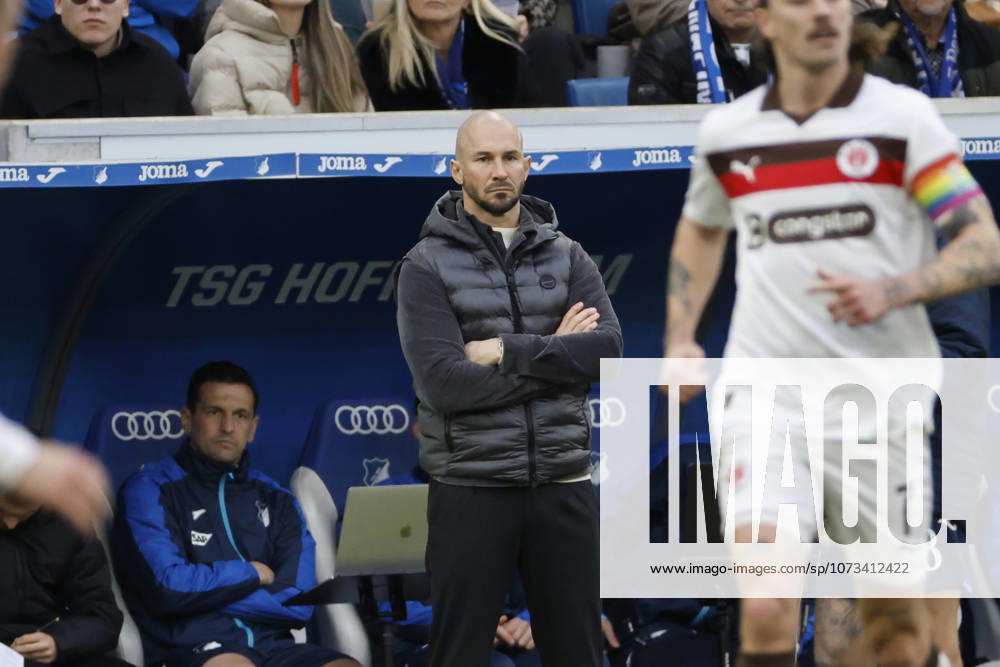 Christian Ilzer (TSG Hoffenheim, Trainer) , Deutschland, Fussball, 1. Bundesliga, 24.Spieltag, 2025 2026, TSG Hoffenheim vs. FC St. Pauli, 28.02.2026, Sinsheim PreZero Arena Deutschland