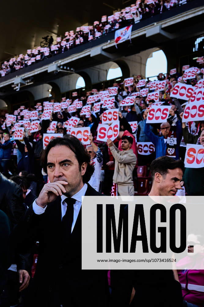 Rayo Vallecano vs Athletic Club de Bilbao - LaLiga EA Sports - 28 02 2026 Fans protest against Raul Martin Presa, president of Rayo Vallecano during the LaLiga EA Sports match between Rayo Vallecano and Athletic Club de Bilbao at Nuevo Vallecas Stadium on February 28, 2026 in Madrid, Spain. Madrid Spain