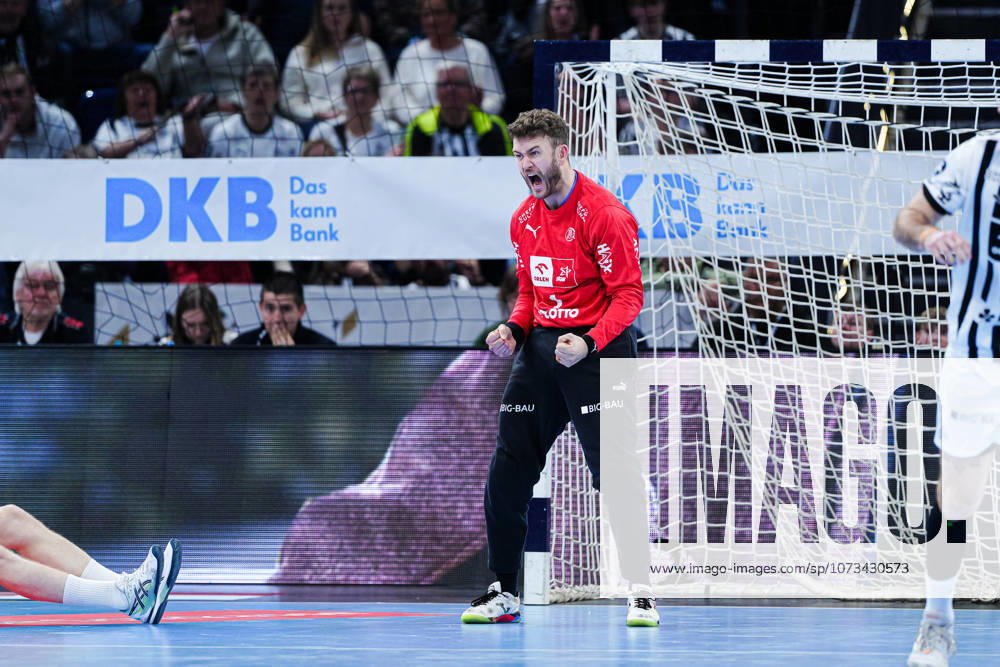 Jubel nach Parade Gonzalo Perez de Vargas (THW Kiel, 01) GER, THW Kiel vs. VfL Gummersbach, Handball, 1. Bundesliga, Spieltag 23, Saison 2025 2026, 28.02.2026 GER, THW Kiel vs. VfL Gummersbach, Handball, 1. Bundesliga, Spieltag 23, Saison 2025 2026, 28.02.2026 Kiel