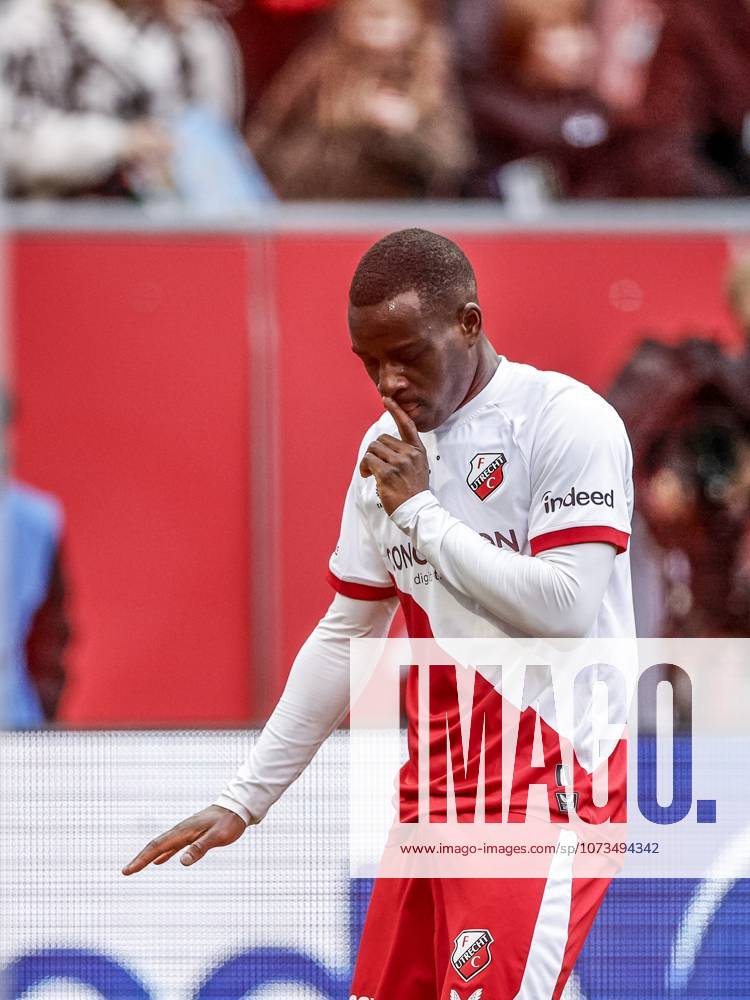UTRECHT - Yoann Cathline of FC Utrecht celebrates the 1-0 goal during the Dutch Eredivisie match between FC Utrecht and AZ at the Galgenwaard Stadium on March 1, 2026, in Utrecht, Netherlands. BART STOUTJESDIJK ANP Eredivisie 2025-2026 ANPxSportx IVx 552135916 originalFilename: 552135916