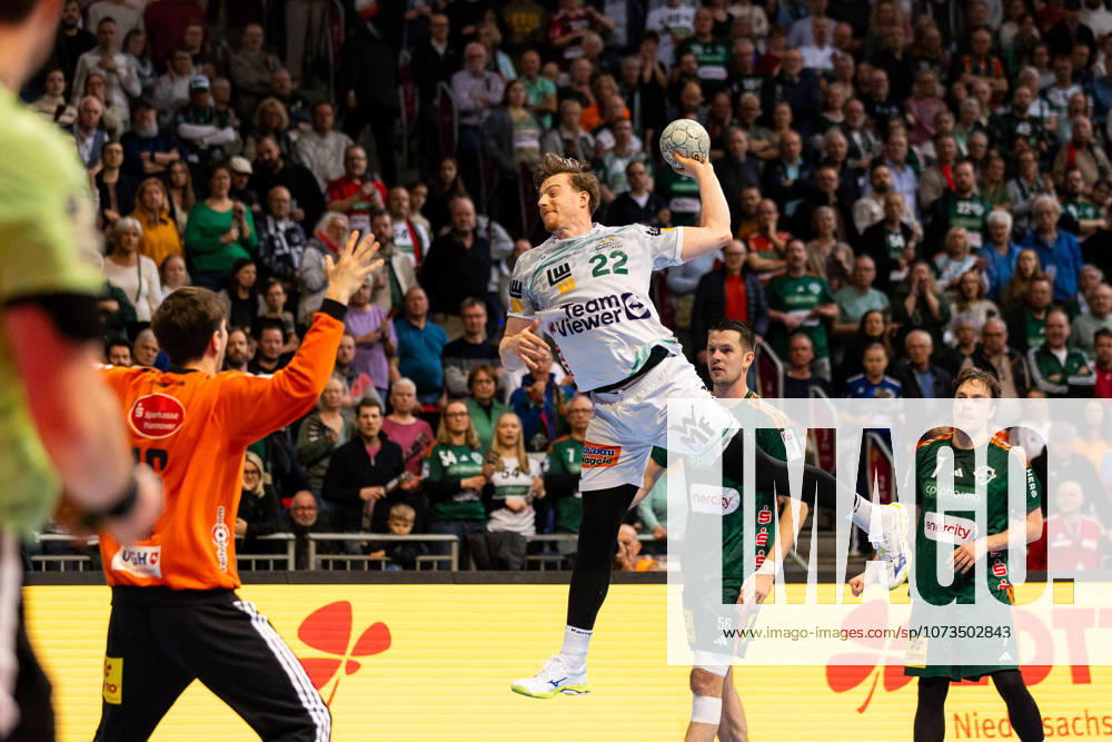 Erik PERSSON (FRISCH AUF! Goeppingen, 22) erzielt ein Tor, Aktion, Torwurf GER, TSV Hannover-Burgdorf vs. FRISCH AUF! Goeppingen, Handball, Bundesliga, 23. Spieltag, Spielzeit 2025 2026, 01.03.2026, GER, TSV Hannover-Burgdorf vs. FRISCH AUF! Goeppingen, Handball, Bundesliga, 23. Spieltag, Spielzeit 2025 2026, 01.03.2026, Hannover