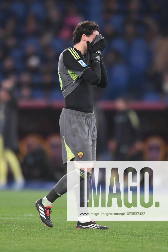 Foto IPP Luciano Adriani Roma 01 03 2026 Campionato di Calcio Serie A 2025 2026 Roma vs Juventus Nella foto: Mile Svilar dopo il gol del pareggio, subito da Federico Gatti della Juve Italy Photo Press - World Copyright Roma italy Italia ITALY