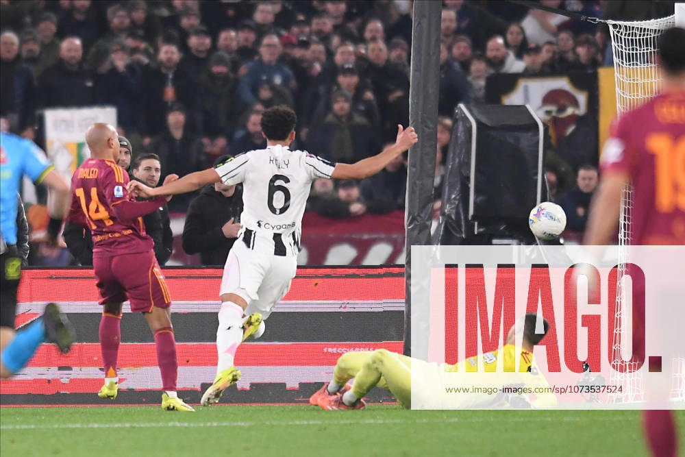 Foto IPP Luciano Adriani Roma 01 03 2026 Campionato di Calcio Serie A 2025 2026 Roma vs Juventus Nella foto: Il gol di Donyell Malen della Roma Italy Photo Press - World Copyright Roma italy Italia ITALY