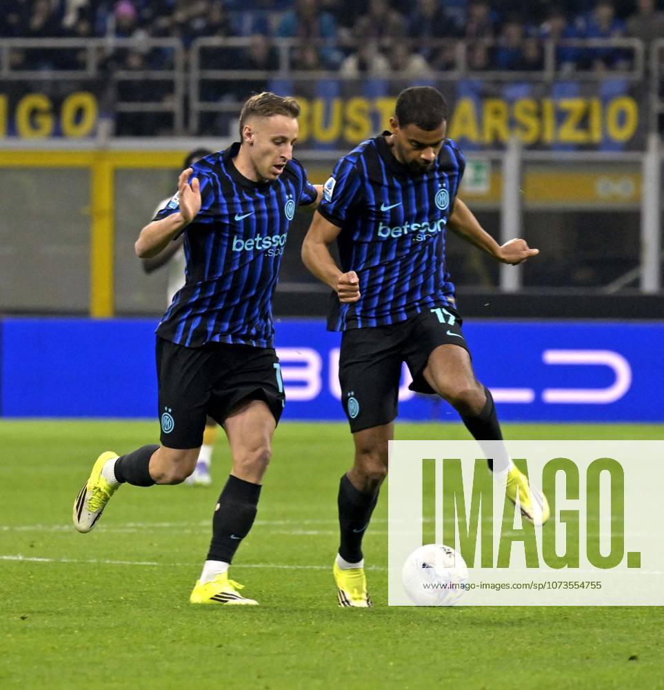 Foto IPP Paolo Bona Milano 28 02 2026 Campionato Serie A di Calcio stagione 2025 2026 partita Inter-Genoa Nella foto Davide Frattesi e Andy Diouf Italy Photo Press Worldwide Copyright italy ITALY