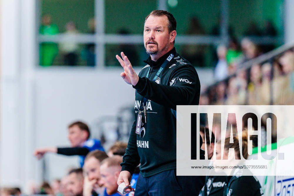 Misha Kaufmann (TVB Stuttgart, Trainer) gestikuliert GER, GWD Minden vs. TVB Stuttgart, Handball, 1. Bundesliga, 23. Spieltag, Spielzeit 2025 2026, 01.03.2026 GER, GWD Minden vs. TVB Stuttgart, Handball, 1. Bundesliga, 23. Spieltag, Spielzeit 2025 2026, 01.03.2026 Minden