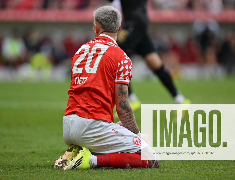 Fussball I Herren I Saison 2025-2026 I Bundesliga I 25. Spieltag I 1. FSV Mainz 05 - VFB Stuttgart I 07.03.2026 Phillip Tietz (20, 1. FSV Mainz 05) enttäuscht nach unentschieden Mainz MEWA Arena Rheinland-Pfalz Deutschland