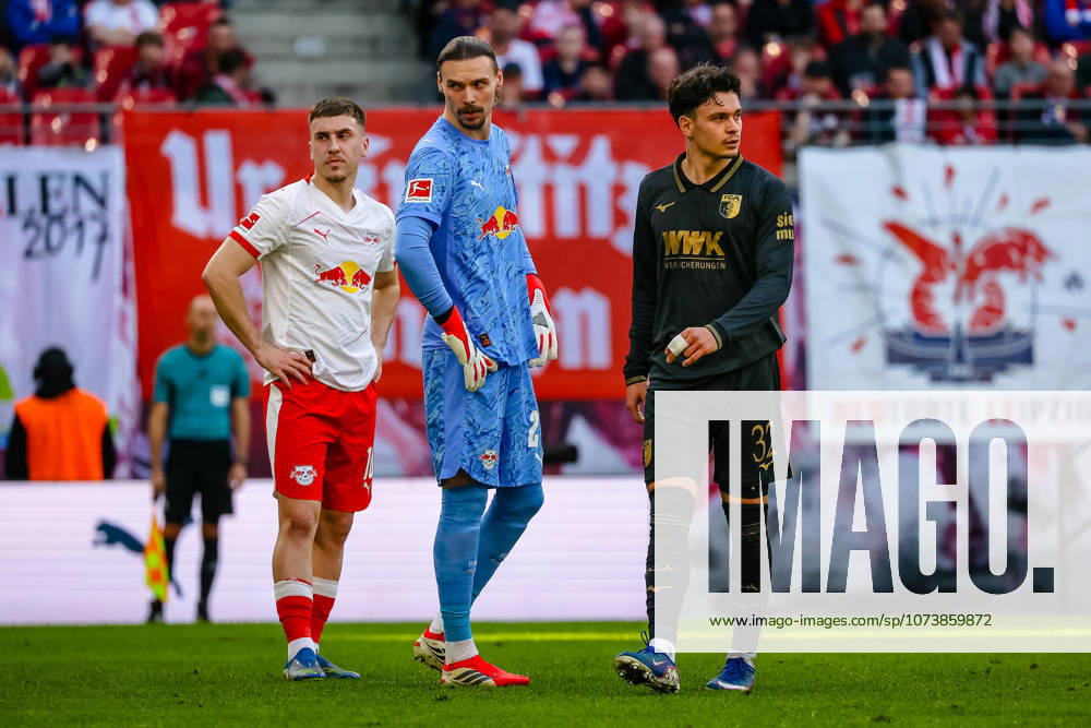 Brajan Gruda (RB Leipzig, 10), Maarten Vandevoordt (RB Leipzig, 26), Fabian Rieder (FC Augsburg, 32) , RB Leipzig vs. FC Augsburg, Fussball, 1. Bundesliga, 25. Spieltag, Saison 2025 2026, 07.03.2026,¨ DFL REGULATIONS PROHIBIT ANY USE OF PHOTOGRAPHS AS IMAGE SEQUENCES AND OR QUASI-VIDEO,¨ RB Leipzig vs. FC Augsburg, Fussball, 1. Bundesliga, 25. Spieltag, Saison 2025 2026, 07.03.2026 Leipzig