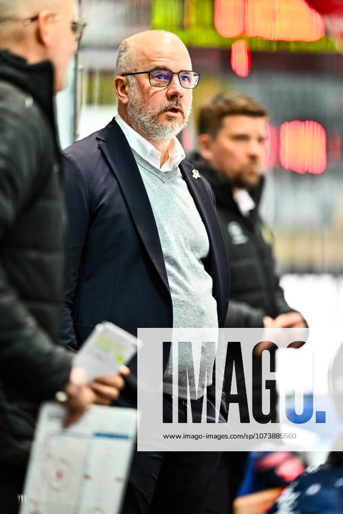 Stefan Nyman (Cheftrainer, Headcoach, Iserlohn Roosters), GER, Iserlohn Roosters vs. Fischtown Pinguins Bremerhaven, Eishockey, Penny-DEL, 50. Spieltag, Spielzeit 2025 2026, 08.03.2026, GER, Iserlohn Roosters vs. Fischtown Pinguins Bremerhaven, Eishockey, Penny-DEL, 50. Spieltag, Spielzeit 2025 2026, 08.03.2026 Iserlohn