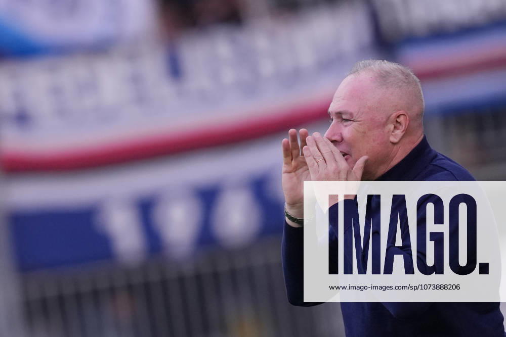 Frosinone s head coach Massimiliano Alvini during the Serie BKT soccer match between Frosinone and Sampdoria at the Frosinone Benito Stirpe stadium, Italy - Sunday, March 8, 2026 - Soccer ( Photo by Alfredo Falcone LaPresse )