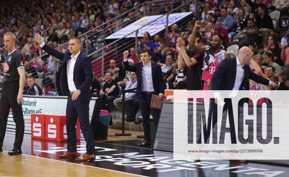Trainer Marko Stankovic Telekom Baskets Bonn vs. SYNTAINICS MBC 23. Speiltag - Saison 2025 26