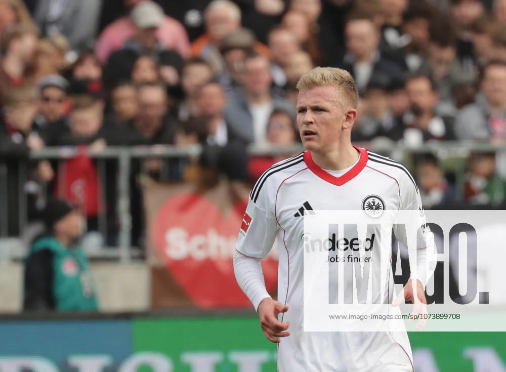 Jonathan Burkhardt (Eintracht Frankfurt) Fussball, 1.BL, Saison 2025 2026, Herren, FC St.Pauli gegen Eintracht Frankfurt, 0-0 DFL REGULATIONS PROHIBIT ANY USE OF PHOTOGRAPHS AS IMAGE SEQUENCES AND OR QUASI-VIDEO.