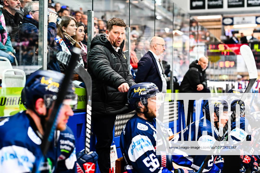 Jannu Kujala (Co-Trainer, Assistant Coach, Performance Coach, Iserlohn Roosters), GER, Iserlohn Roosters vs. Fischtown Pinguins Bremerhaven, Eishockey, Penny-DEL, 50. Spieltag, Spielzeit 2025 2026, 08.03.2026, GER, Iserlohn Roosters vs. Fischtown Pinguins Bremerhaven, Eishockey, Penny-DEL, 50. Spieltag, Spielzeit 2025 2026, 08.03.2026 Iserlohn